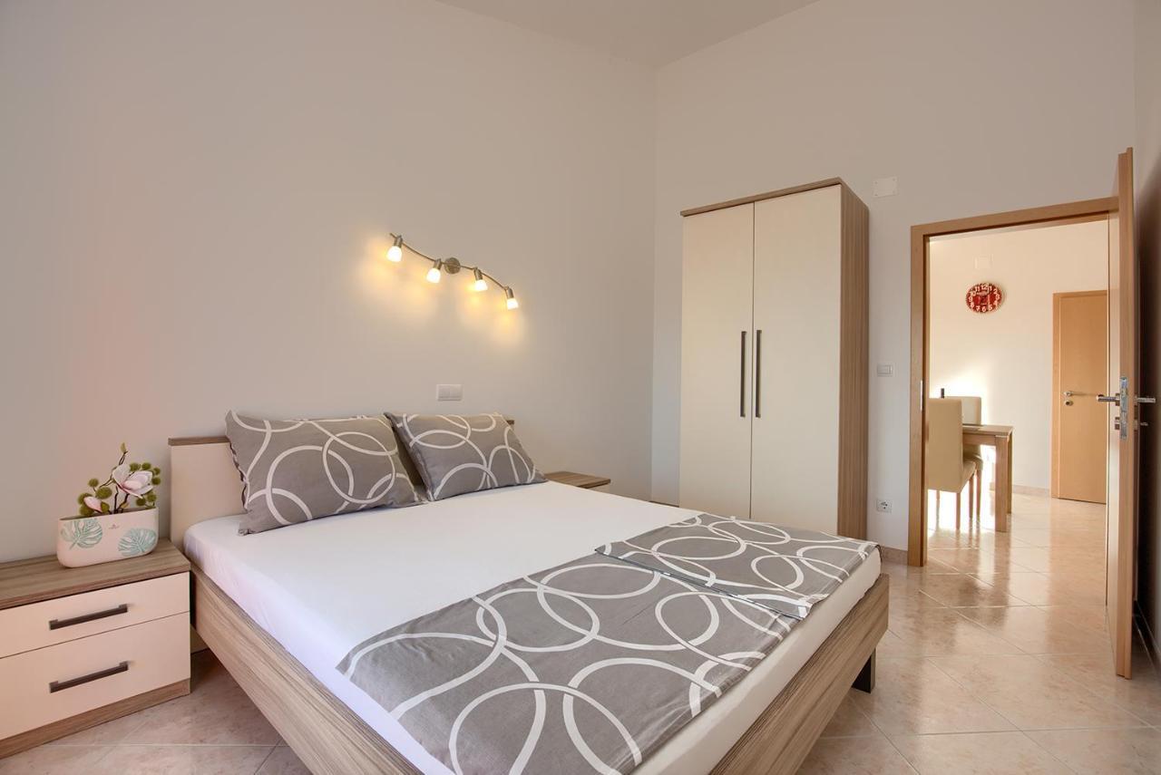 Apartments Orange Medulin Luaran gambar